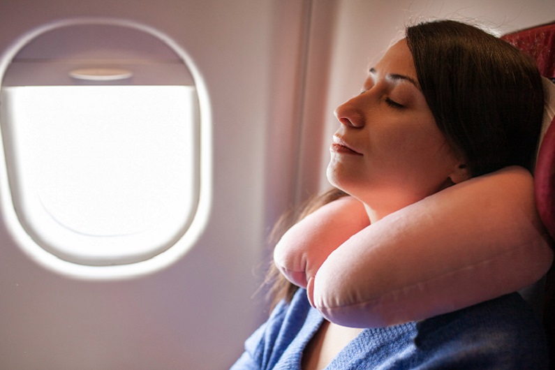 Embarking on a long flight can feel daunting and produce anxiety. Learn ways to manage anxiety on long flights.